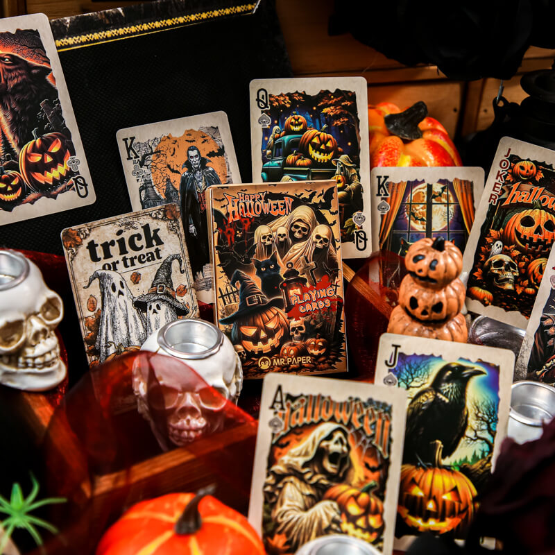 VintageHalloweenplayingcardswithpumpkins_ghosts_skeletons_andamatchingbox